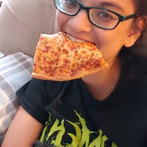 Meet your Posher, Adriana